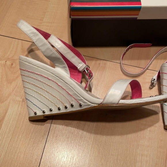 White Wedge Leather Sandals by NaNa size 7M - Picture 8 of 11